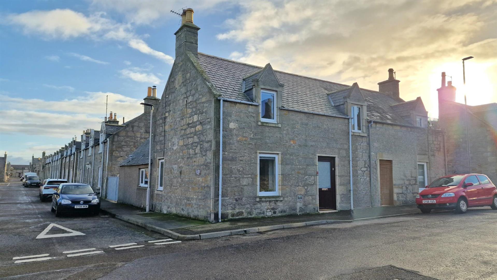 2 Bedroom Property For Sale in Lossiemouth £180,000